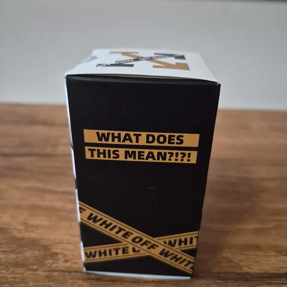 NWT Off White collectible miniature sneakers 👣 - Picture 5 of 8